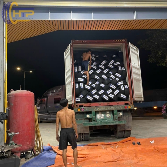 Lốp nhập khẩu Neoterra